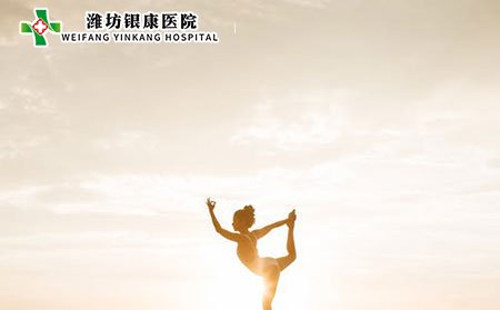 睡眠不足也會導(dǎo)致白癜風(fēng)嗎?白癜風(fēng)的病因有哪些?